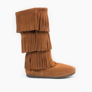 Minnetonka 3 layer fringe brown suede boots size 9